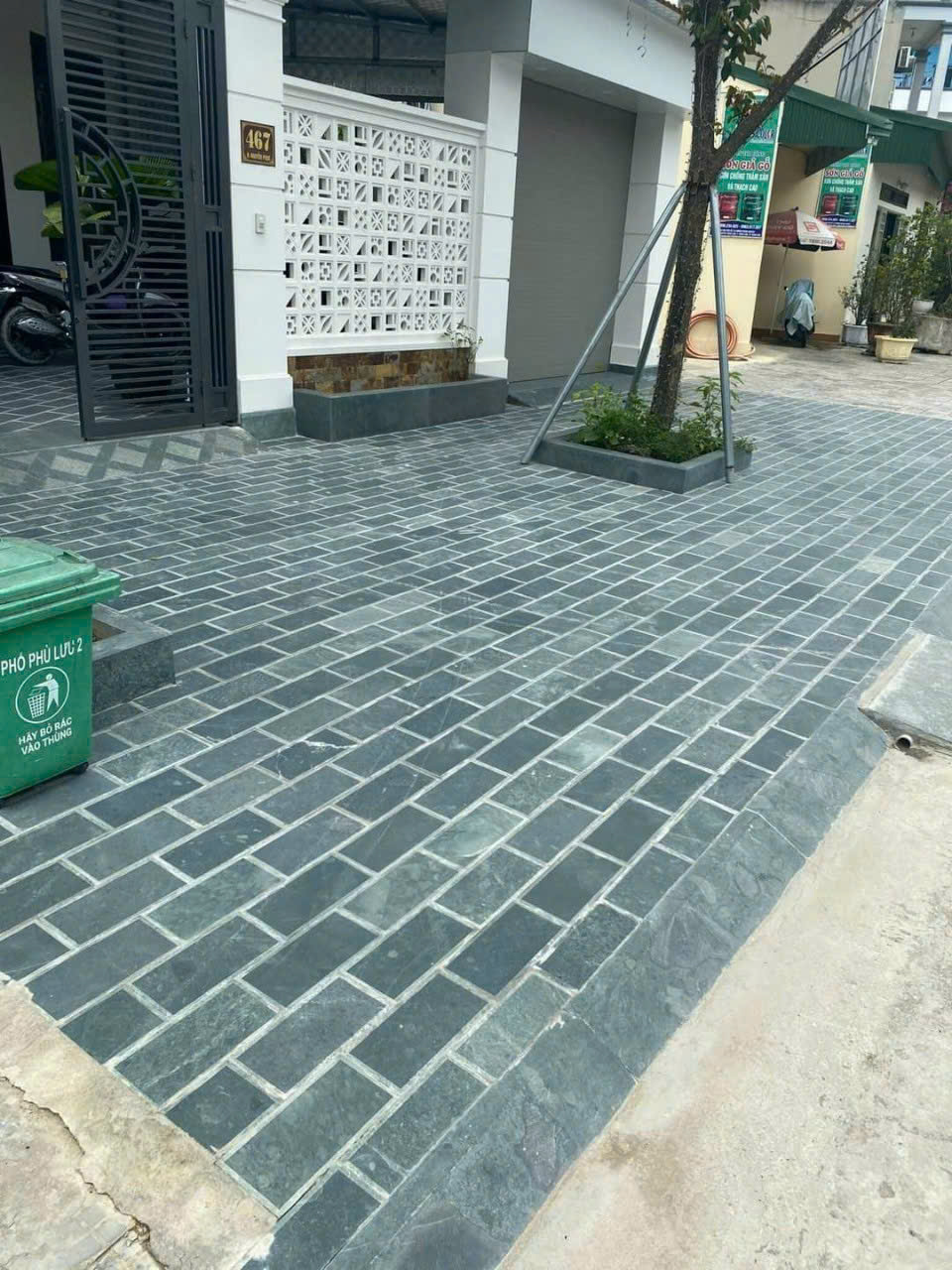 Đá Xanh Mài Viền Lát Sân Chống Trơn